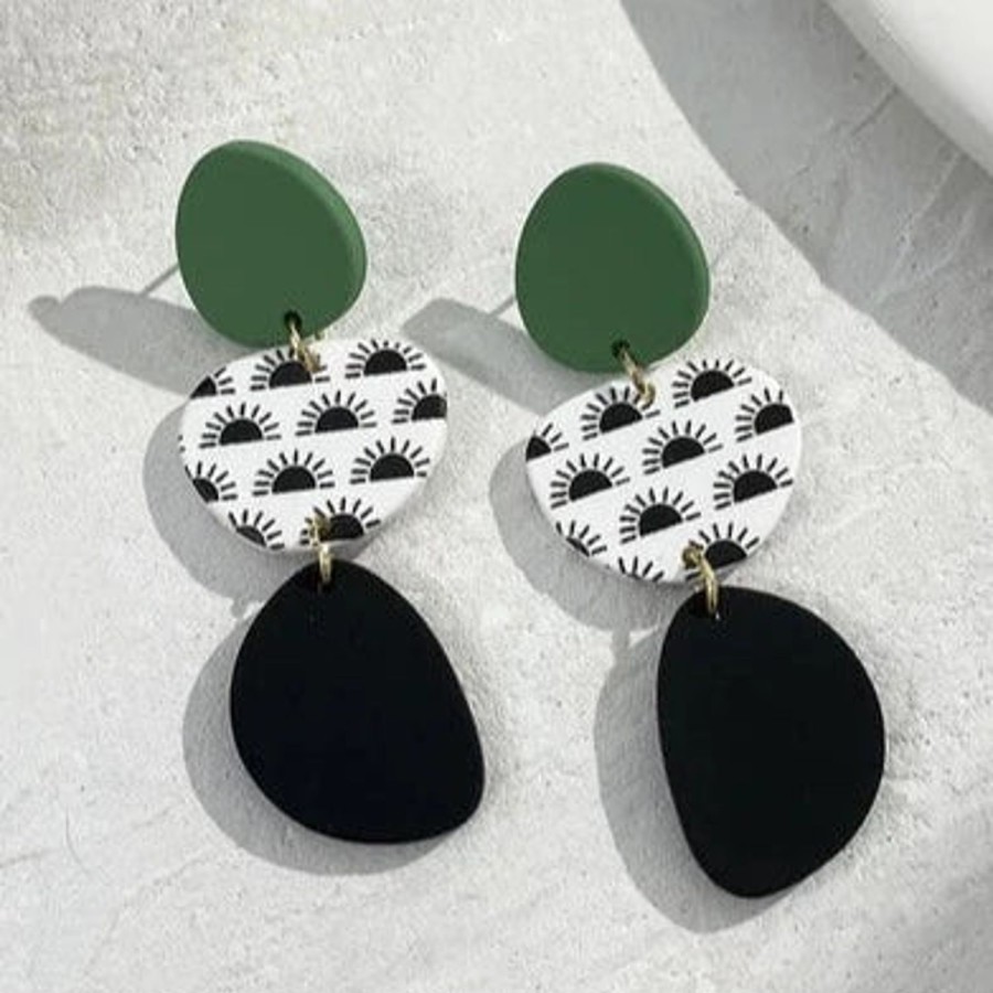 GO GIRL ACCESSORIES Earrings | Gj0300 - 3 Tier Black Suns Earrings