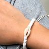 Go Girl Wholesale Beachy Jewellery | Vrzj2206 Single Shell White Bracelet