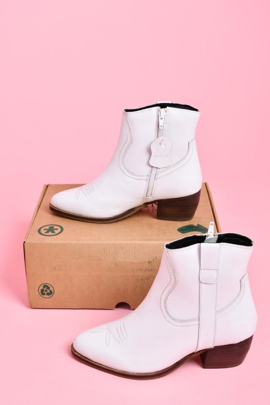 HUMAN Human Leather | Dee - Human Premium Leather Short Boot White