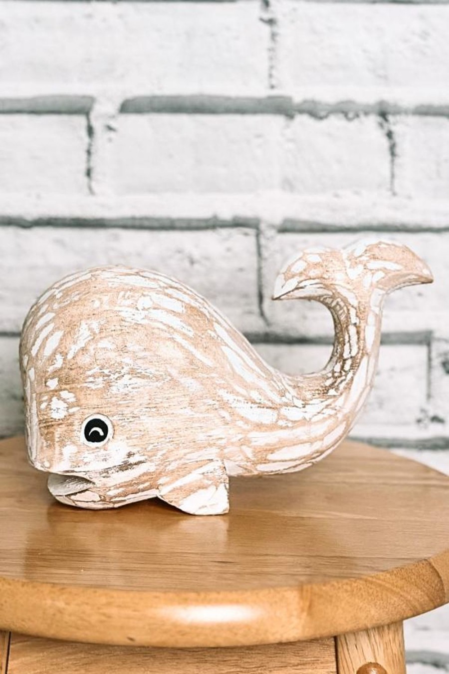 VILLA LIVING HOMEWARES Homewares | Vvlh190 - Whale Wooden Small Natural Wash