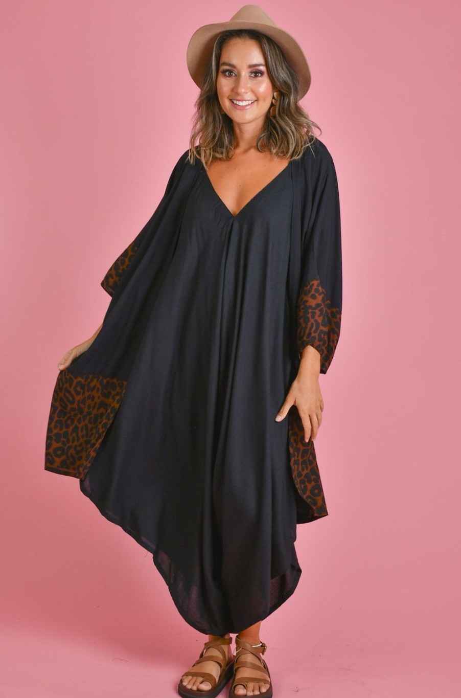 BODACIOUS Tops | Vblt106 - Cabana Cape Jaguar