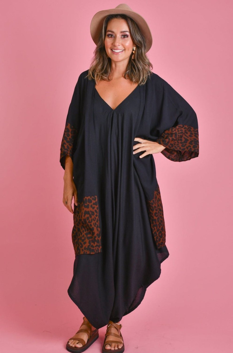 BODACIOUS Tops | Vblt106 - Cabana Cape Jaguar