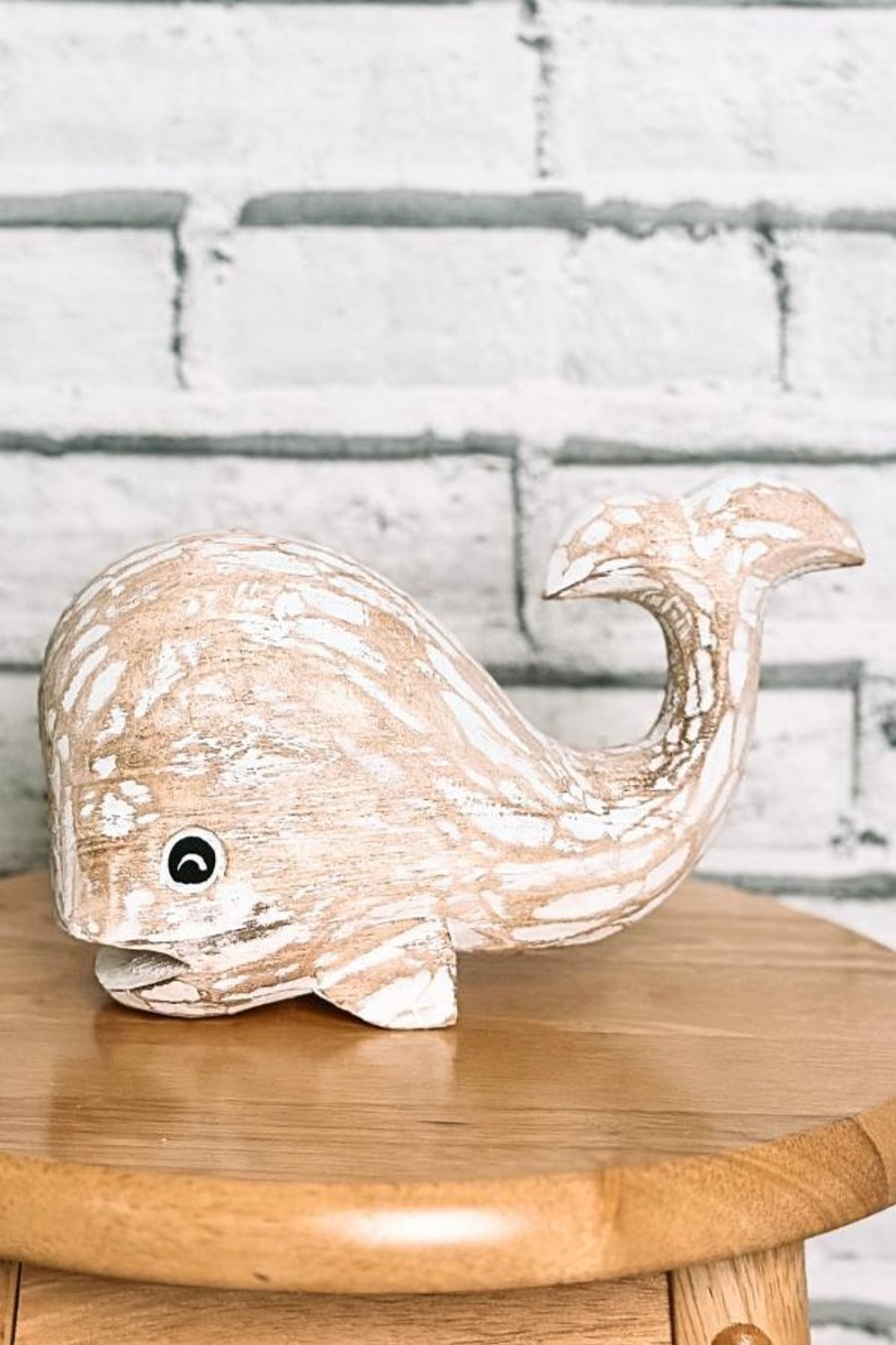 VILLA LIVING HOMEWARES Homewares | Vvlh190 - Whale Wooden Medium Natural Wash